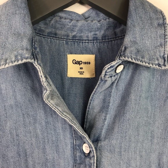 Gap Jean Button Up Short Sleeve Top - Picture 2 of 5